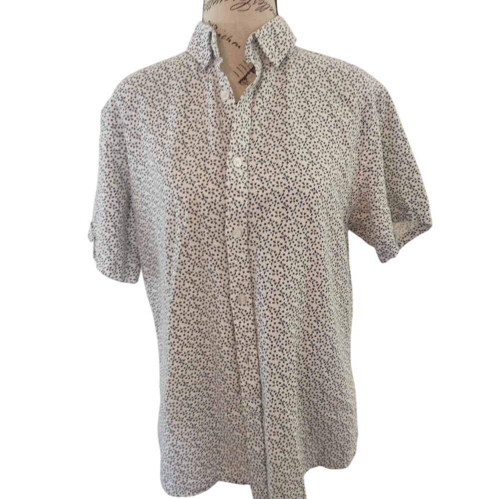 Steel & Jelly - Ladies Button Down Short Sleeve Shirt. Blue Pattern, Size Medium